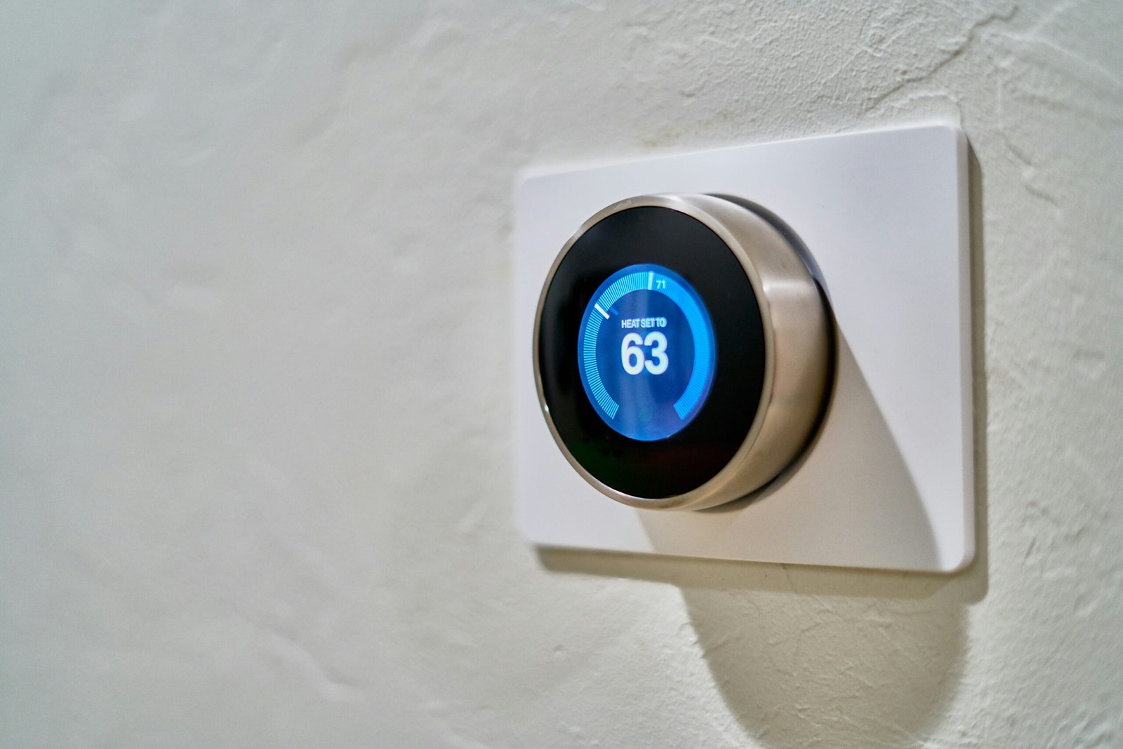 Read more about the article Top 3 Smart Thermostats of the Year: Brands and Best Prices