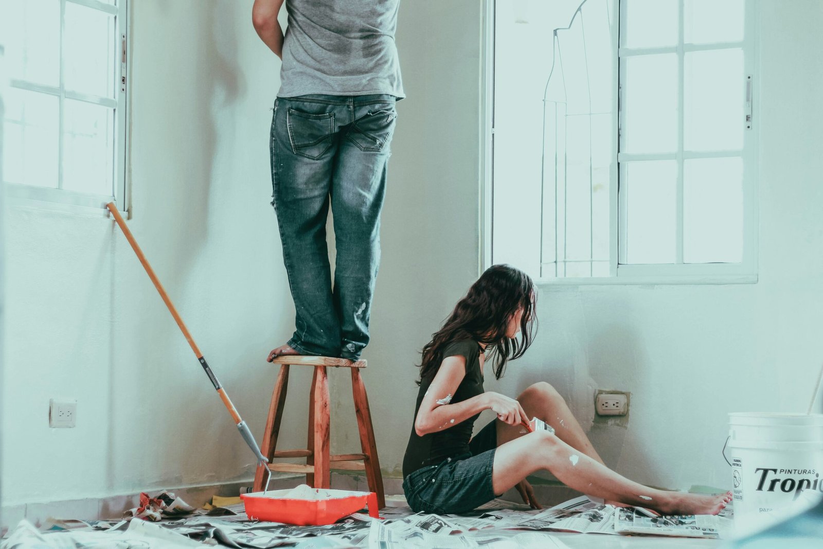 Read more about the article Renovation Romances: Love Found in Home Improvement Projects