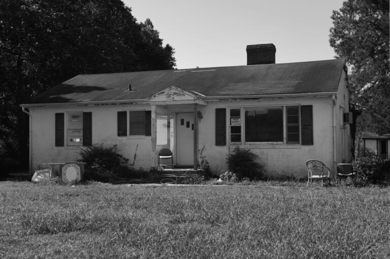 5 Signs Your House is Trying to Tell You Something (And You’ve Been Ignoring It)